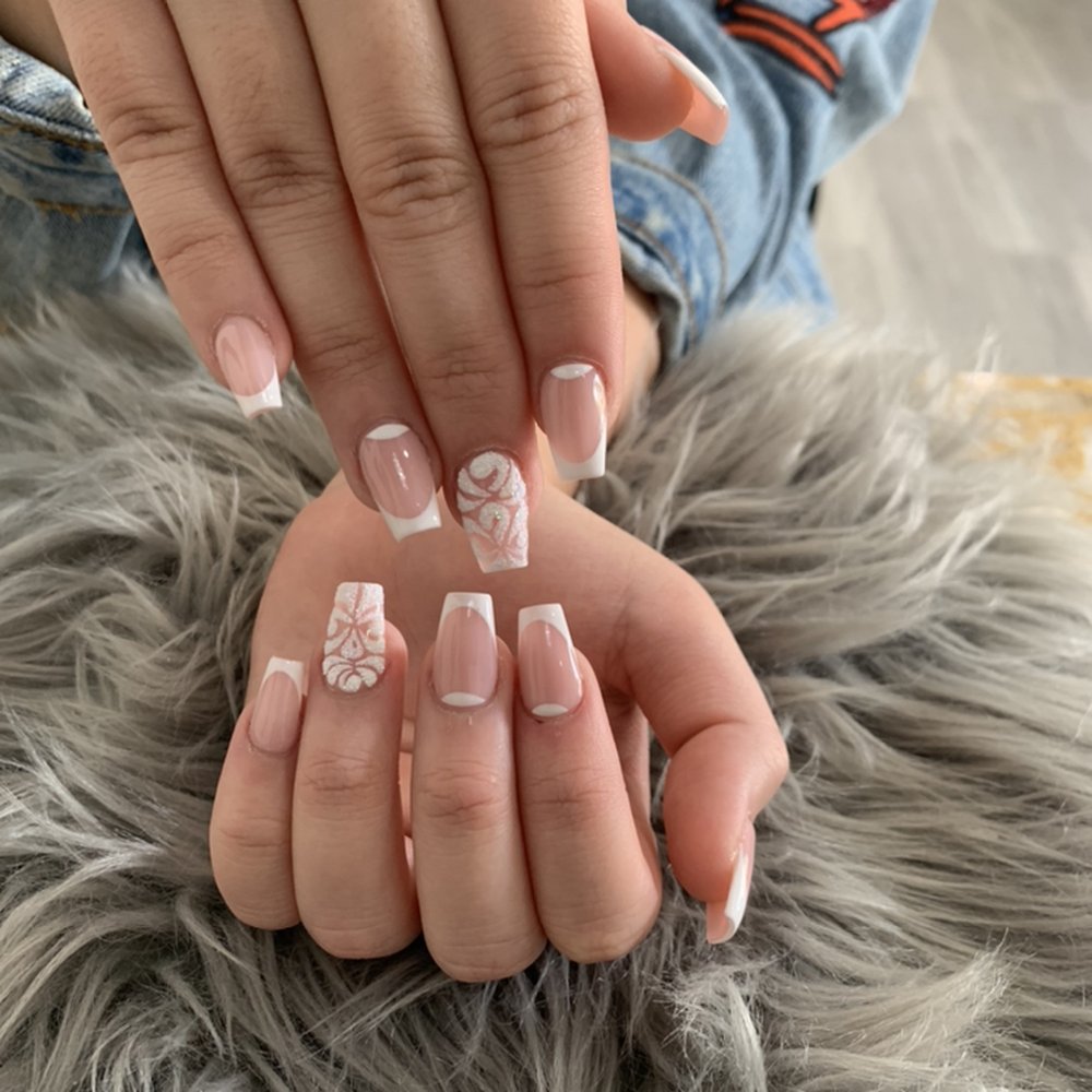 Glamour Nails & Hair Lounge