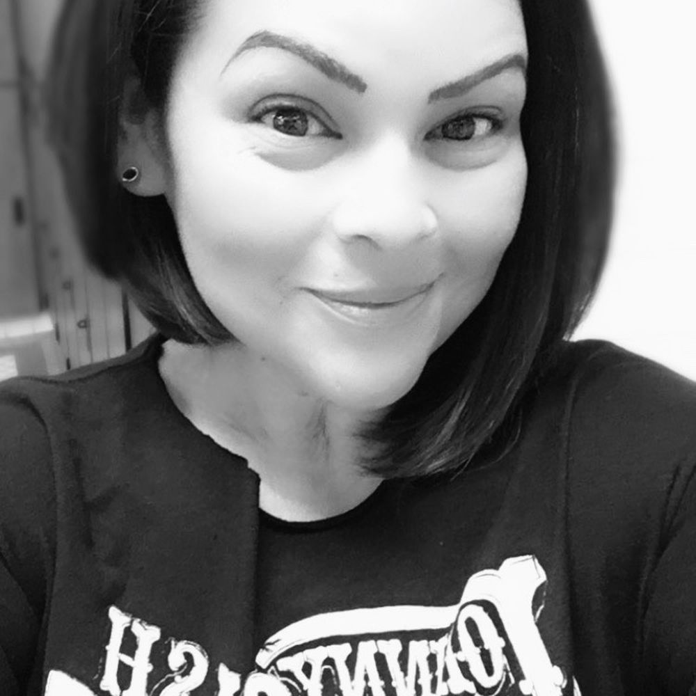 Hollywood Dolls Beauty Salon & Boutique